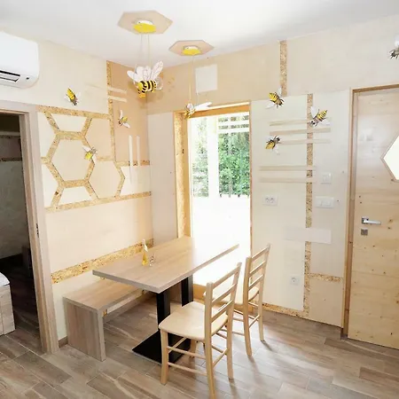 Honey Paradise Glamping * Dobova